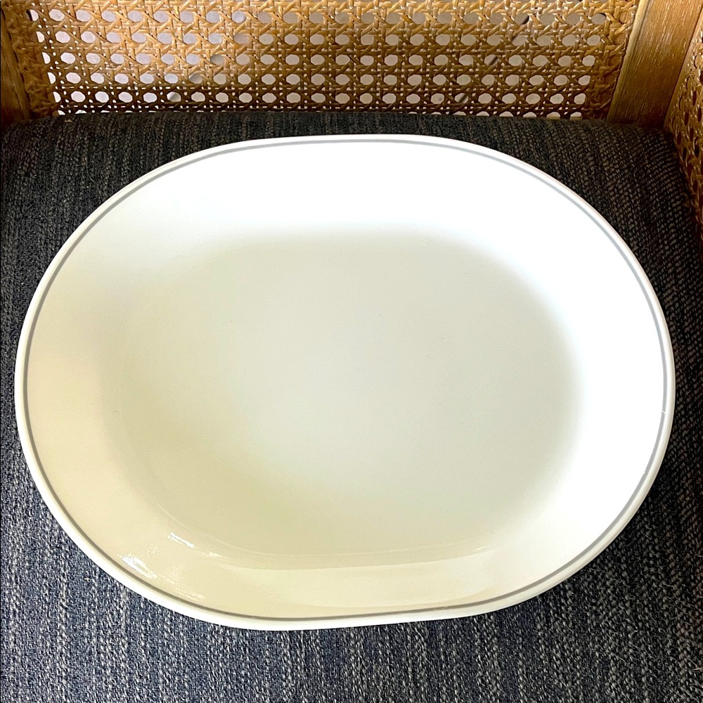 Vintage Corelle by corningware white 13 inch oval serving plate W/gray trim